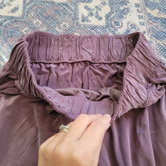 Lululemon Lost in Leisure Crop Jogger Antique Bark Plum Purple Mauve Pink Size 6 - Picture 10 of 13